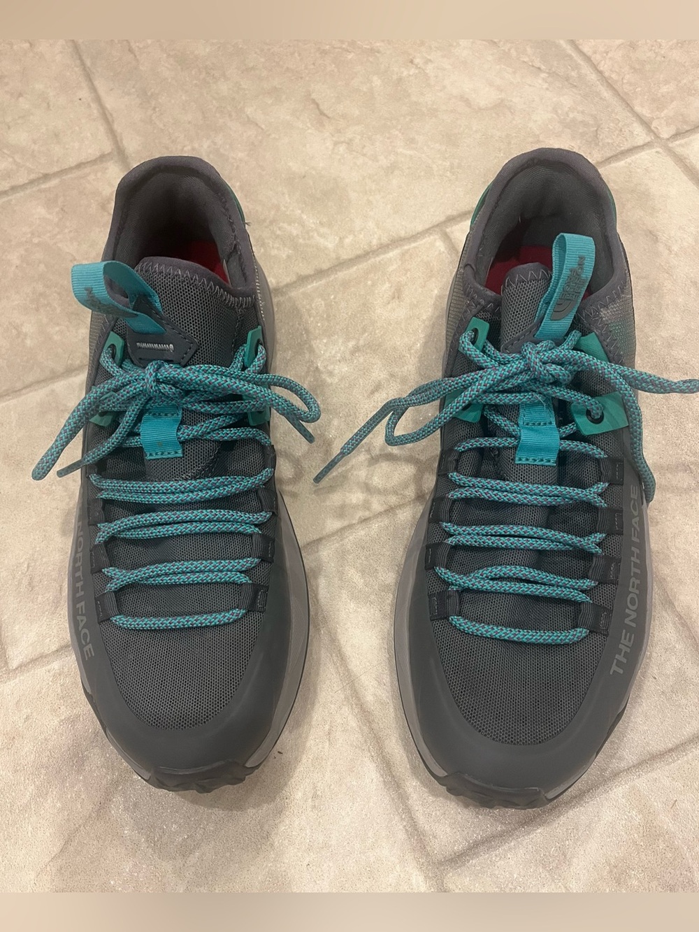 North Face women’s size 8 Trail Escape Edge zinc grey/meld urban sneakers shoes
